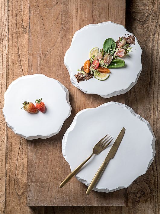 Plato de Cerámica Gourmet con Diseño Geométrico Dorado - Vajilla Premium para Presentación - Image 6