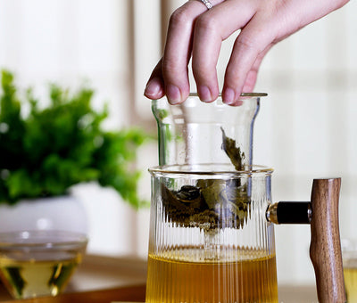 Taza Térmica de Vidrio con Infusor de Té y Asa de Madera - Image 6