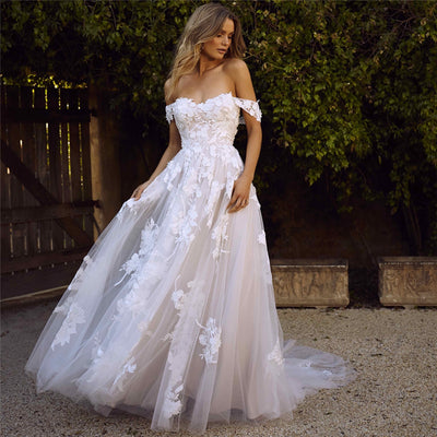 Vestido de Novia Princesa con Encaje y Hombros Descubiertos - Image 5