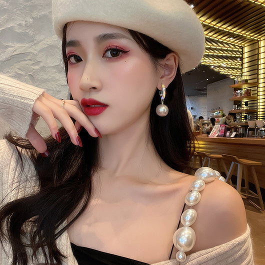 Aretes Colgantes de Perla Blanca Oversized Estilo Coreano - Image 11