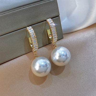 Aretes Colgantes de Perla Blanca Oversized Estilo Coreano - Image 3