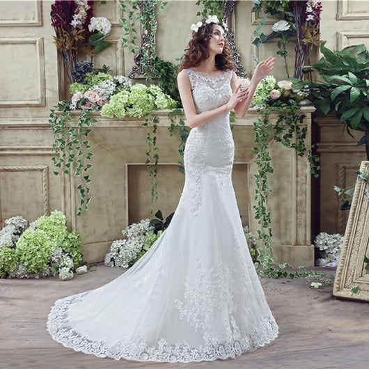 Vestido de Novia Sirena con Encaje Sensual y Cola Larga - Image 2