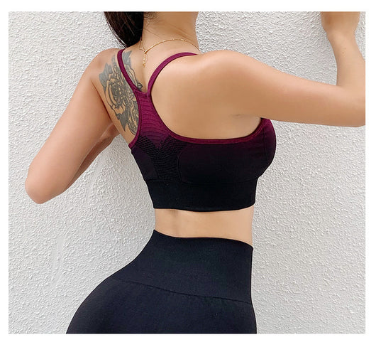 Conjunto Deportivo Transpirable para Yoga y Entrenamiento - Image 9