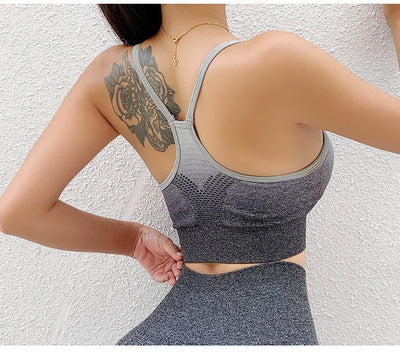 Conjunto Deportivo Transpirable para Yoga y Entrenamiento - Image 13