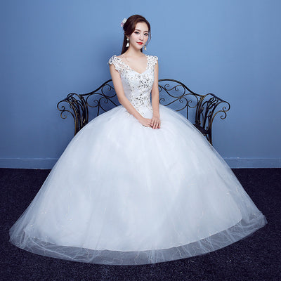 Vestido de Novia Rojo con Encaje de Diamantes y Doble Escote