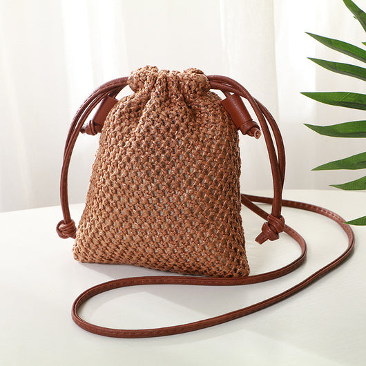 Bolsa Cuadrada Tejida en Paja con Correa Cruzada - Image 4