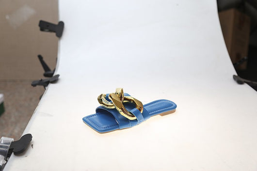 Sandalias Planas con Cadena Decorativa - Cómodas y Elegantes para Uso Diario - Image 9