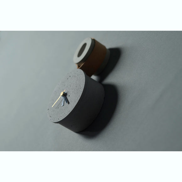 Reloj de Pared Industrial Vertical Grande - Diseño Moderno Colgante