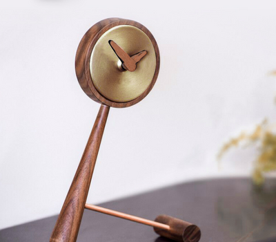 Reloj de Mesa Minimalista Nórdico de Nogal - Diseño Artesanal Lujo Contemporáneo - Image 6