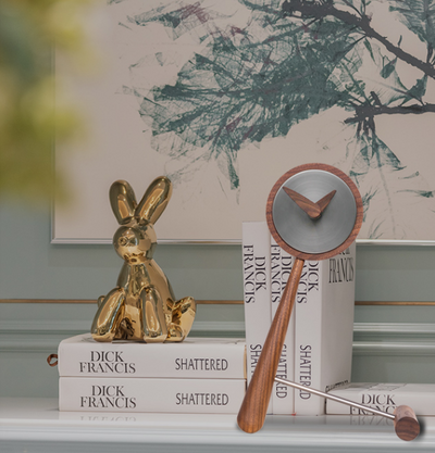 Reloj de Mesa Minimalista Nórdico de Nogal - Diseño Artesanal Lujo Contemporáneo - Image 8
