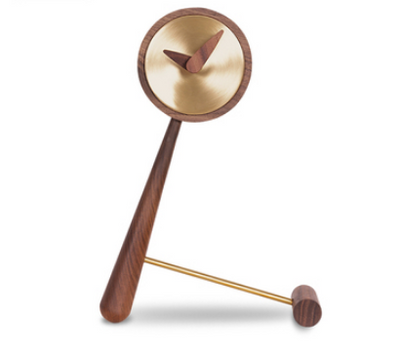 Reloj de Mesa Minimalista Nórdico de Nogal - Diseño Artesanal Lujo Contemporáneo