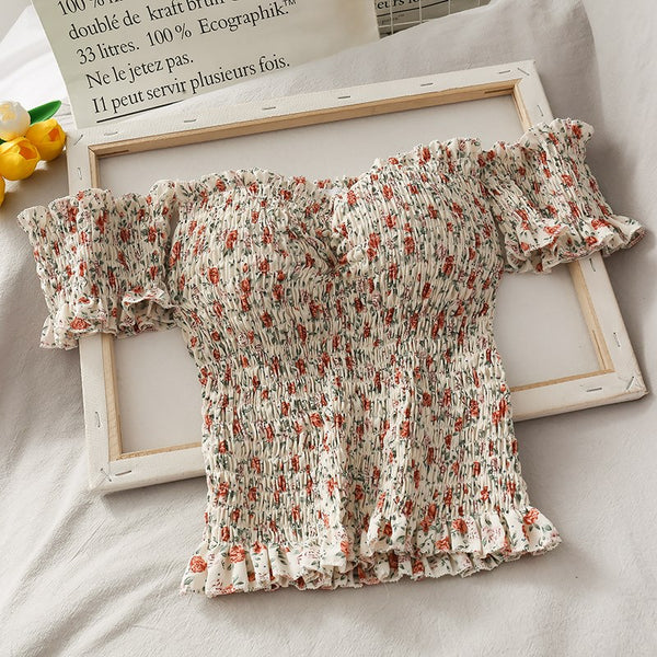 Blusa Plisada Fresca con Detalles en Orejas de Madera