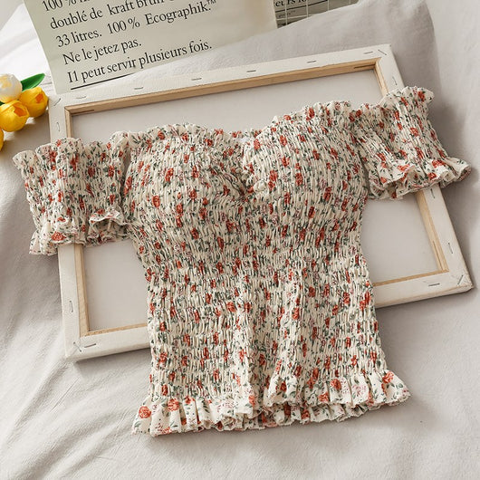 Blusa Plisada Fresca con Detalles en Orejas de Madera
