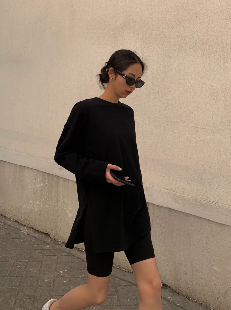 Camiseta Blanca Holgada de Manga Larga para Mujer