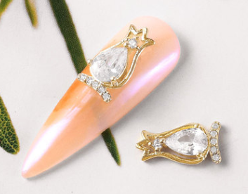 Cadena de Diamantes y Perlas para Uñas con Circonitas de Lujo - Image 29