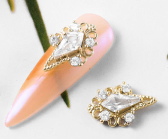 Cadena de Diamantes y Perlas para Uñas con Circonitas de Lujo - Image 31