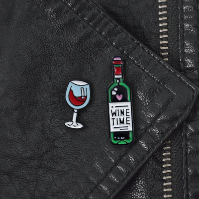 Broche de Botella de Vino Tinto con Efecto Goteo - Joyería Elegante - Image 2