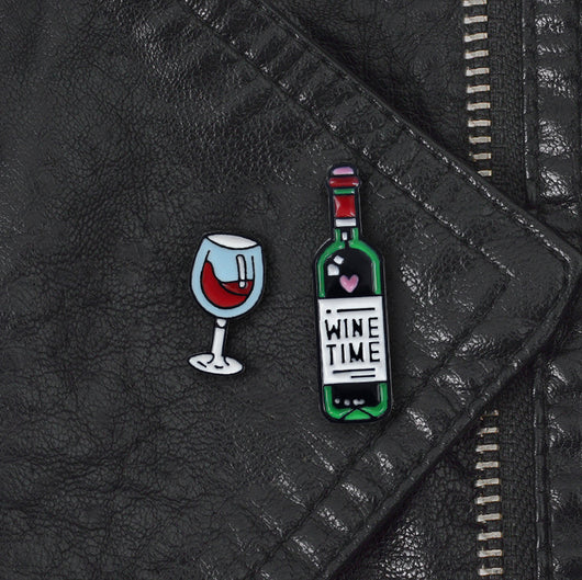 Broche de Botella de Vino Tinto con Efecto Goteo - Joyería Elegante - Image 2