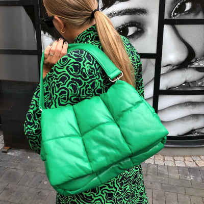 Bolsa de Hombro Acolchada Soft Fire - Diseño Moderno para Mujer - Image 12
