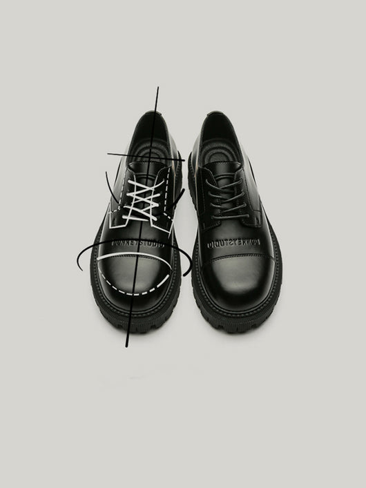 Zapatos Casuales Negros con Plataforma Gruesa y Tira de Dedo - Image 11