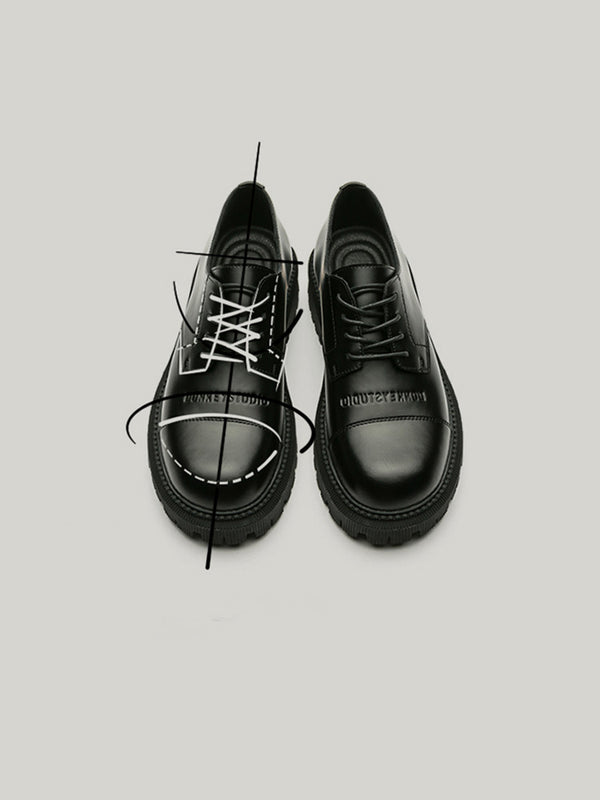 Zapatos Casuales Negros con Plataforma Gruesa y Tira de Dedo