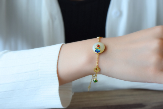 Conjunto de Pendientes, Anillo y Colgante de Jade Hetian con Cierre de Seguridad Estilo Retro - Image 4