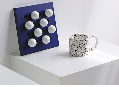 Reloj de Pared Minimalista Azul Klein con Segundero Silencioso - Image 9