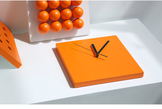 Reloj de Pared Minimalista Azul Klein con Segundero Silencioso - Image 12