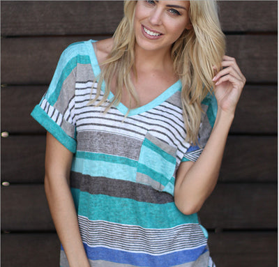 Camiseta estampada con bolsillo y corte irregular - Colección de moda de verano - Image 9