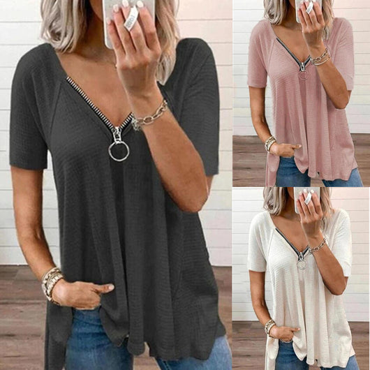 Playera Escote V con Cierre y Manga Corta