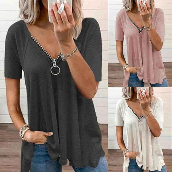 Playera Escote V con Cierre y Manga Corta