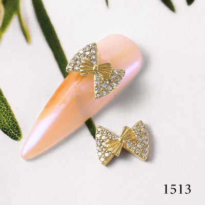Cadena de Diamantes y Perlas para Uñas con Circonitas de Lujo - Image 8