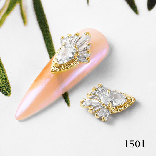 Cadena de Diamantes y Perlas para Uñas con Circonitas de Lujo - Image 18