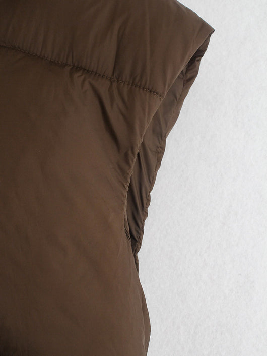 Chaleco Acolchado con Cuello Parado sin Mangas - Image 11