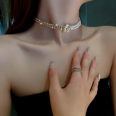 Gargantilla Elegante de Perlas y Cristales para Mujer - Image 2