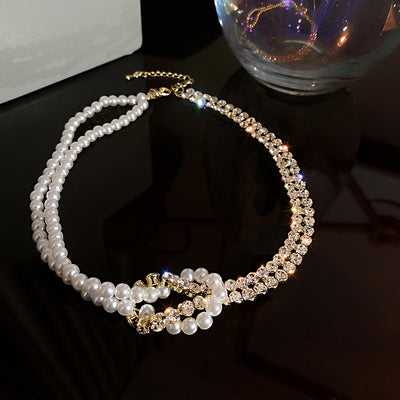 Gargantilla Elegante de Perlas y Cristales para Mujer - Image 3