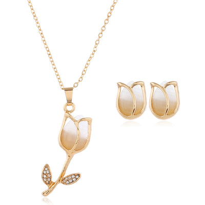 Conjunto de 3 Piezas: Aretes, Collar y Anillo de Cristal - Image 10