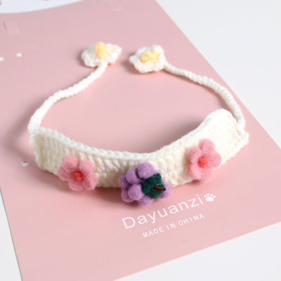 Collar para Gatos de Lana Tejida con Flores, Abejas y Frutas - Diseño Personalizado