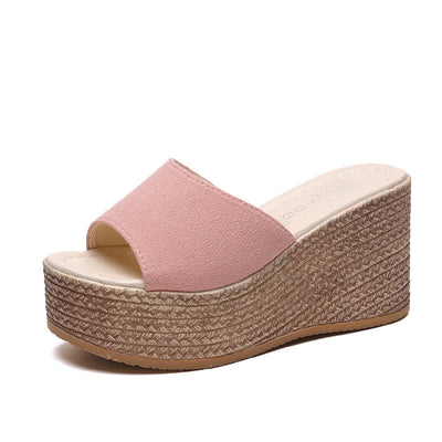 Pantuflas Tipo Pastel con Plataforma y Diseño Exclusivo - Image 2