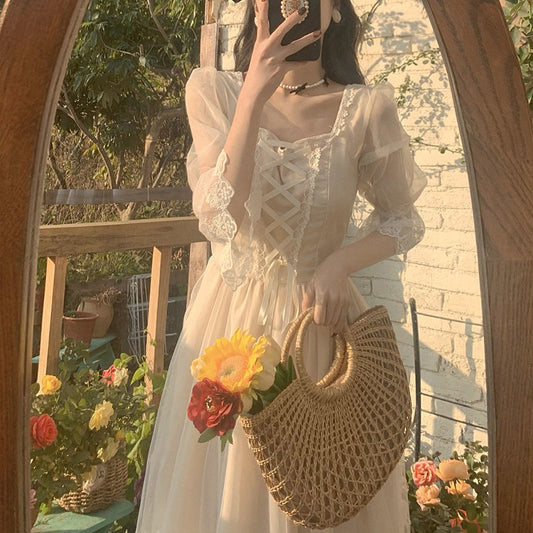 Vestido Lisianto Retro Francés para la Hora del Té - Image 2