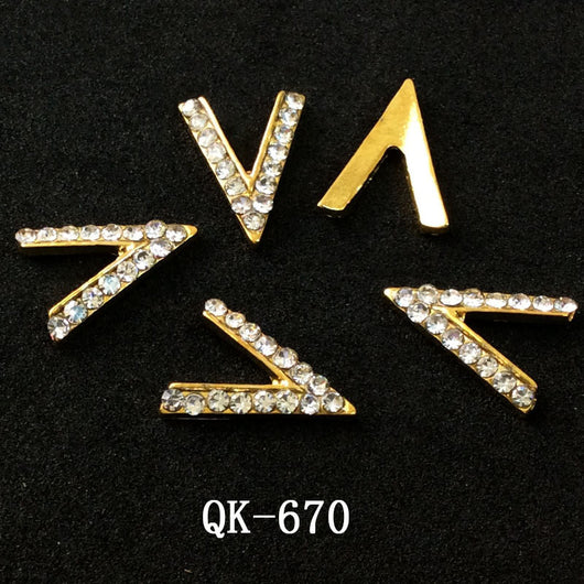 Decoraciones de Uñas Metálicas con Perlas Agua y Diamantes Arcoíris - Image 45