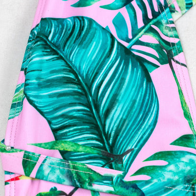 Traje de Baño Enterizo Escote Profundo con Estampado Moderno - Image 10