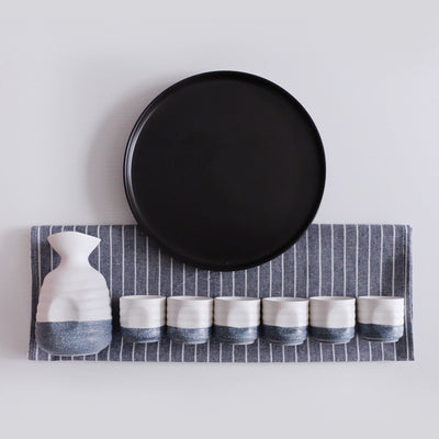 Set Degustación de Sake Premium con Copas de Vino Blanco y Dispensador de Vidrio - Image 3