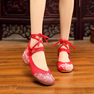 Zapatos de Tela Bordados Retro con Suela Suave y Elegante