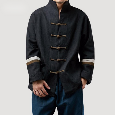 Traje Tang con Hebilla de Cuero y Costuras en Contraste - Image 3