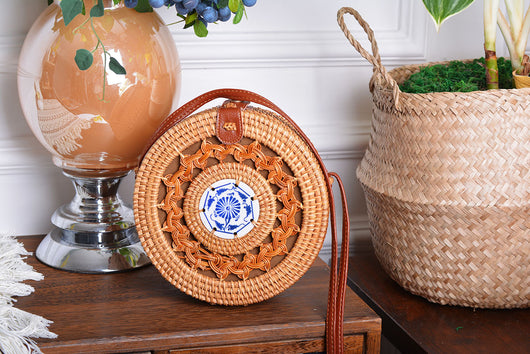 Bolsa Tejida de Ratán Estilo Retro - Diseño Artesanal con Detalles Cerámicos - Image 17