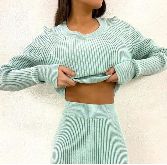 Conjunto de Falda y Suéter Tejido para Mujer - Dos Piezas - Image 2