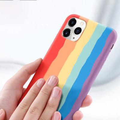 Funda iPhone 11 Arcoíris con Líquido Fluido - Protección y Estilo - Image 5