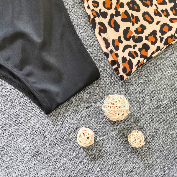Traje de Baño Leopardo con Abertura - Diseño Moderno para Termas y Playas