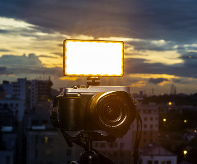 Luz LED RGB Profesional RB08P para Fotografía y Video